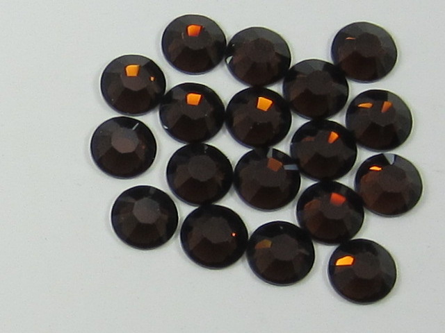 72 pcs. 20ss MOCCA HOTFIX European Rhinestones